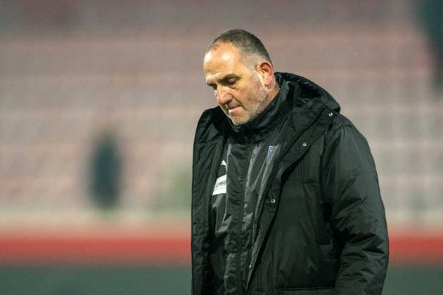 Frank Schmidt FC Heidenheim, Head Coach , is disappointed disappointed, dissatisfied negative emotions, GER, 1 FC Heidenheim vs FC Copenhagen, Football, UEFA Conference League, Play offs, second leg, Season 2024 2025, 20 02 2025, Eibner Pressefoto Sascha Walther GER, 1 FC Heidenheim vs FC Copenhagen, Football, UEFA Conference League, Play offs, second leg, Season 2024 2025, 20 02 2025 Heidenheim Copyright: xEibner-Pressefotox EP_EER