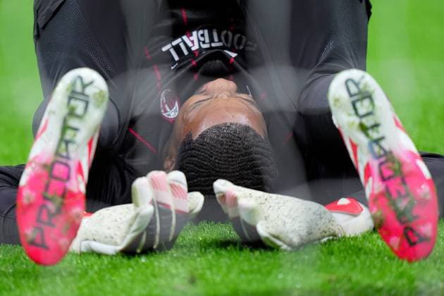 AC Milan s goalkeeper Mike Maignan during the Serie A soccer match between Milan and Inter at San Siro Stadium in Milan , North Italy - Sunday , February 2, 2025 . - Soccer .  Copyright: xSpada LaPressex