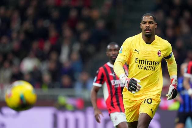 AC Milan s goalkeeper Mike Maignan during the Serie A soccer match between Milan and Inter at San Siro Stadium in Milan , North Italy - Sunday , February 2, 2025 . - Soccer .  Copyright: xSpada LaPressex