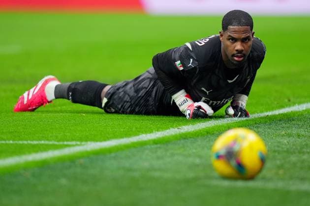 AC Milan s goalkeeper Mike Maignan during the Italy Cup Frecciarossa soccer match between Ac Milan and Roma at San Siro Stadium in Milan , North Italy - Wednesday, February 5 , 2025 . - Soccer .  Copyright: xSpada LaPressex