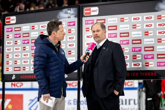 Steve Walker Trainer, Coach, Headcoach, Schwenninger Wild Wings, SWW in an interview with Magenta Sport, Nuernberg Ice Tigers vs Schwenninger Wild Wings, Ice Hockey, Penny DEL, Pre Playoffs Game 1, 09 03 2025, Nuernberg Ice Tigers vs Schwenninger Wild Wings, Ice Hockey, Penny DEL, Pre Playoffs Game 1, 09 03 2025 Copyright: xEibner-Pressefoto ThomasxHahnx EP_NIT