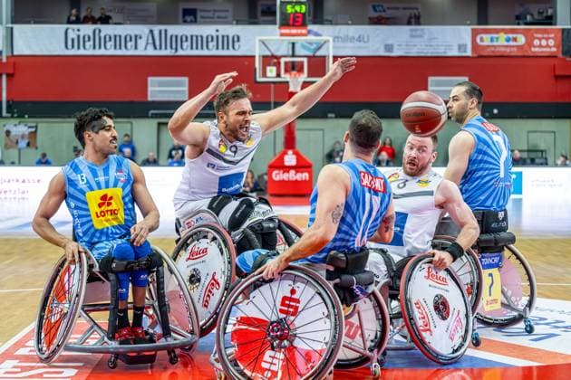 RBBL RSV Lahn Dill RSB Thuringia Bulls, 15 03 25 Matthias Güntner RSV Lahn Dill, 9 , Jannik Blair RSV Lahn Dill, 6 , Driss Saaid RSB Thuringia Bulls, 13 , Jordi Ruiz RSB Thuringia Bulls, 11 , Vahid Ghol Amazad RSB Thuringia Bulls, 7 RBBL RSV Lahn Dill RSB Thuringia Bulls Gießen, 15 03 25 Copyright: xBEAUTIFULxSPORTS Roeczeyx