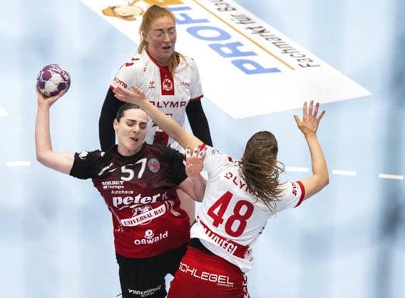 HANDBALL WOMEN 1 BUNDESLIGA 19 GAME DAY THC HB LUDWIGSBURG FOR EDITORIAL PURPOSES ONLY p 15 03 2025 Bad Langensalza Handball Women 1 Bundesliga Women Season 2024 2025 Salzhalle 19 Matchday Thüringer HC HB Ludwigsburg in photo Josefine Hanfland 57 Thüringer HC in duel with Dorottya FaluvÃ gi 48 HB Ludwigsburg and Sofia Hvenfelt 20 HB Ludwigsburg Germany Thuringia Bad Langensalza Copyright SaschaxFromm Copyright: SaschaxFromm doc7zs34if7olkkofn2e9c ,EDITORIAL USE ONLY Copyright: SaschaxFromm