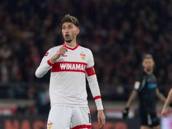 Atakan Karazor VfB Stuttgart, 16 GER, VfB Stuttgart vs Bayer 04 Leverkusen, Football, Men, 1 Bundesliga, Matchday 26, Season 2024 2025, 16 03 2025, DFL DFB REGULATIONS PROHIBIT ANY USE OF PHOTOGRAPHS AS IMAGE SEQUENCES AND OR QUASI VIDEO, GER, VfB Stuttgart vs Bayer 04 Leverkusen, Football, Men, 1 Bundesliga, Matchday 26, Season 2024 2025, 16 03 2025 Stuttgart Copyright: xEibner-Pressefoto WolfgangxFrankx EP_WFK