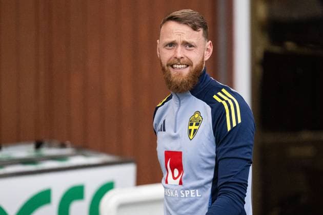 250317 Goalkeeper Viktor Johansson of the Swedish men s national football team during a training session on March 17, 2025 in Marbella Photo Carl Sandin BILDBYRAN code CS CS0692 fotboll football soccer fotball landskamp träning practice training sverige sweden sverige a bbeng Copyright: CARLxSANDIN BB250317CS032