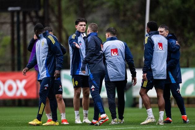 250317 Besfort Zeneli of the Swedish men s national football team during a training session on March 17, 2025 in Marbella Photo Carl Sandin BILDBYRAN code CS CS0692 fotboll football soccer fotball landskamp träning practice training sverige sweden sverige a bbeng  Copyright: CARLxSANDIN BB250317CS068