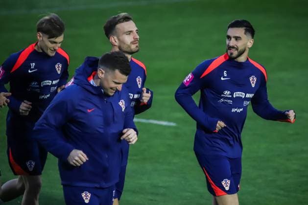 Training session of Croatian National Football Team Croatia s Marin Pongracic and Josip Sutalo warm up during training session of Croatian National Football Team at Poljud Stadium on March 17, 2025 in Split, Croatia. Croatia will play UEFA League of Nations match against France on March 20.  ZvonimirxBarisin PIXSELL