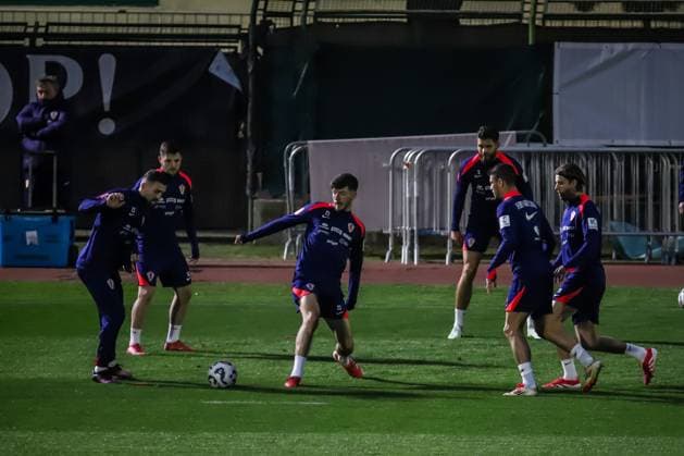 Training session of Croatian National Football Team Croatia s Petar Sucic warms up during training session of Croatian National Football Team at Poljud Stadium on March 17, 2025 in Split, Croatia. Croatia will play UEFA League of Nations match against France on March 20.  ZvonimirxBarisin PIXSELL
