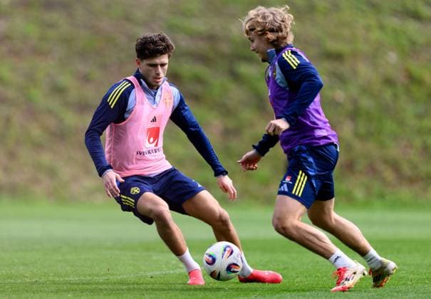250319 Besfort Zeneli of the Swedish men s national football team during a training session on March 19, 2025 in Marbella Photo Carl Sandin BILDBYRAN code CS CS0695 fotboll football soccer fotball landskamp träning practice training sverige sweden sverige a bbeng  Copyright: CARLxSANDIN BB250319CS015