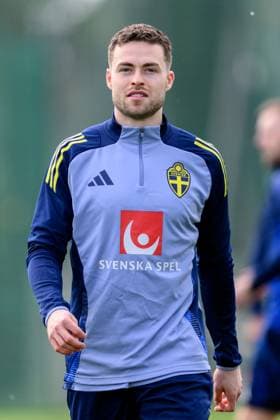 250319 Gabriel Gudmundsson of the Swedish men s national football team during a training session on March 19, 2025 in Marbella Photo Carl Sandin BILDBYRAN code CS CS0695 fotboll football soccer fotball landskamp träning practice training sverige sweden sverige a bbeng  Copyright: CARLxSANDIN BB250319CS085