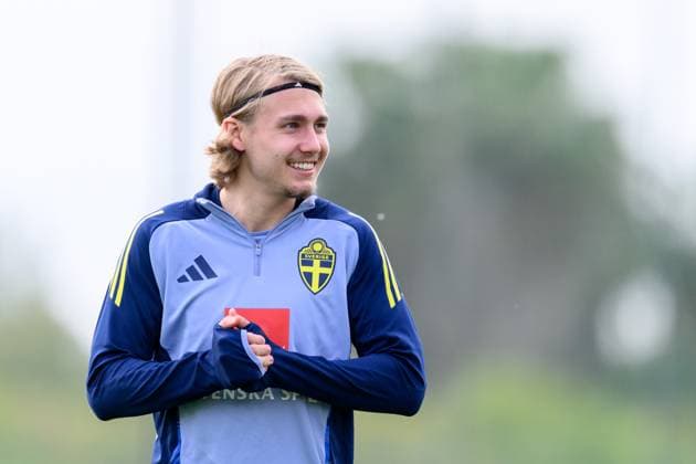 250319 Sebastian Nanasi of the Swedish men s national football team during a training session on March 19, 2025 in Marbella Photo Carl Sandin BILDBYRAN code CS CS0695 fotboll football soccer fotball landskamp träning practice training sverige sweden sverige a bbeng  Copyright: CARLxSANDIN BB250319CS086