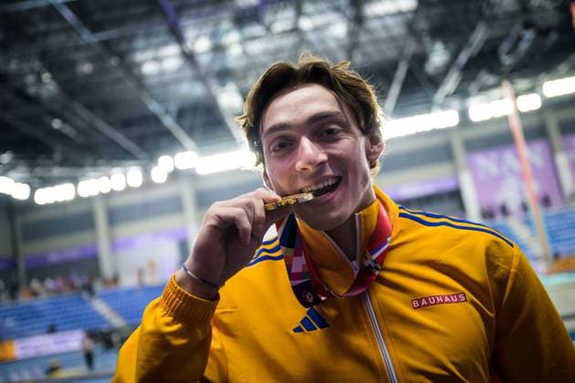 250322 Armand Duplantis of Sweden celebrates with his gold medal after men™s pole vault final during the 2025 World Athletics Indoor Championships on March 22, 2025 in Nanjing Photo Joel Marklund BILDBYRAN kod JM JM0664 bbeng friidrott athletics friidrett inomhus vm vm 2025 world athletics indoor championships vm innendors innendors vm sweden sverige jubel  Copyright: JOELxMARKLUND BB250322JM170