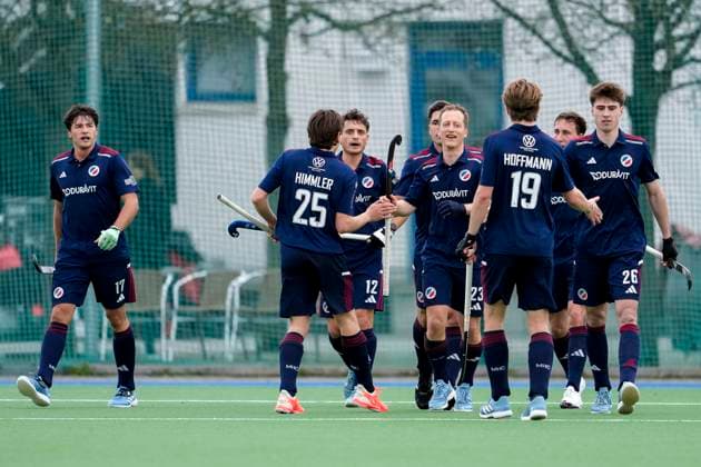 Players of Mannheimer HC MHC , celebrate the goal, celebrate the goal, goal, celebration, cheers about the goal, rejoicing, joy, rejoices, optimistic, positive, game scene, highlight, action, 23 03 2025, Mannheim Germany , Hockey, 1 Bundesliga, Men, Mannheimer HC Der Club an der Alster xozx