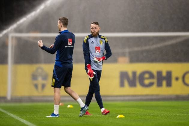 250324 Goalkeeper Viktor Johansson of the Swedish men s national football team during a training session on March 24, 2025 in Stockholm Photo Johanna Säll BILDBYRAN kod JL JL0511 fotboll football soccer fotball landskamp träning practice training sverige sweden sverige a bbeng Copyright: JOHANNAxSÄLL BB250324BB048
