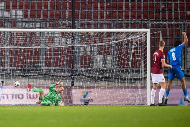 250325 Goalkeeper orjan Haskjold Nyland of Norway lets in 1 1 goal during the FIFA World Cup Qualifier football match between Israel and Norway on March 25, 2025 in Debrecen Photo Vegard Grott BILDBYRAN kod VG VG0737 bbeng fotball football soccer fotboll fifa world cup qualifiers european qualifiers 2026 uefa world cup qualifiers vm kvalifisering vm kvalik vm kval norge norway israel  Copyright: VEGARDxGRoTT BB250325VG084