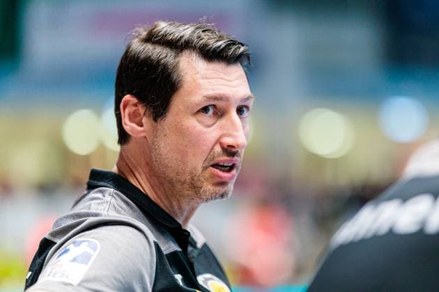 Anel Mahmutefendic HSC 2000 Coburg, Coach GER, ASV Hamm Westfalen vs HSC 2000 Coburg, Handball, 2 Bundesliga, Matchday 26, Season 2024 2025, 04 04 2025 GER, ASV Hamm Westfalen vs HSC 2000 Coburg, Handball, 2 Bundesliga, Matchday 26, Season 2024 2025, 04 04 2025 Hamm Copyright: xEibner-Pressefoto JanxRollingerx EP_JSK