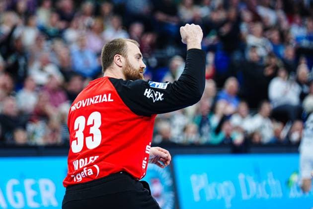 Cheering after Andreas Wolffs save THW Kiel, 33 GER, THW Kiel vs VfL Gummersbach, Handball, Bundesliga, Matchday, 25, Season 2024 2025, 05 04 2025 GER, THW Kiel vs VfL Gummersbach, Handball, Bundesliga, Matchday, 25, Season 2024 2025, 05 04 2025 Kiel Copyright: xEibner-Pressefoto MarcelxvonxFehrnx EP_MFN