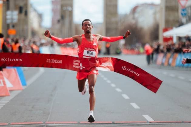 06 04 25, Generali Berlin Half Marathon 2025, SCC Events Gemechu Dida ETHIOPIA wins the 44 Generali Half Marathon 2025