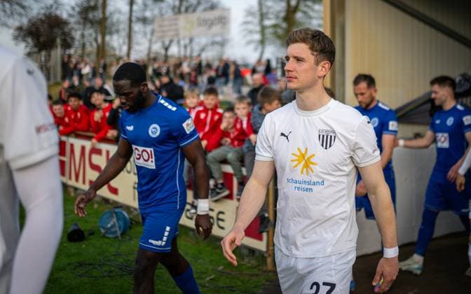 Soccer, Season 2024 2025, Regionalliga West, 11 04 2025, Matchday 29, Men, 1 FC Bocholt white vs VfL Sportfreunde Lotte blue Maik Amedick 1 FC Bocholt , Bocholt Stadion am Huenting Nordrhein Westfalen Germany 250411_fb_1fc-bocholt_sf-lotte_39769