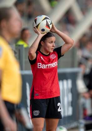 Estrella Merino Gonzalez Bayer 04 Leverkusen, 20 14 04 2025, Bayer Leverkusen 1 FC Köln, Fußball, Google Pixel Frauen Bundesliga, GER, Leverkusen, Ulrich Haberland Stadion, Saison 24 25, 19 Spieltag DFL regulations prohibit any use of photographs as image sequences and or quasi video Copyright: HMBxMedia xMarcoxBader