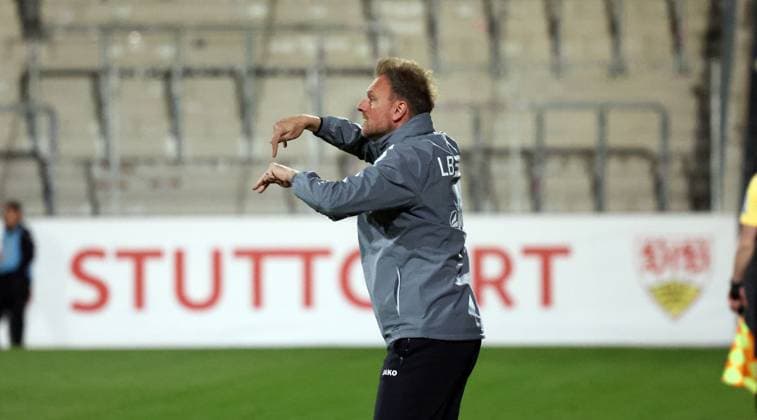 09 04 25 VfB Stuttgart II FC Viktoria Köln 1904 Germany, Großaspach, 09 04 2025, Football, 3 Liga, VfB Stuttgart II FC Viktoria Köln 1904 Markus Fiedler Coach VfB Stuttgart II