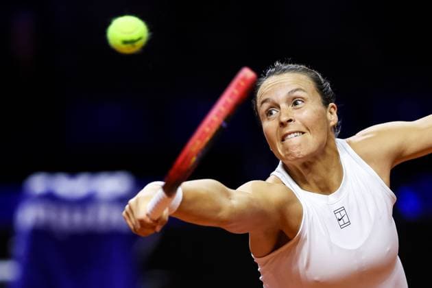 in the picture Tatjana Maria Tatjana Maria GER vs Ella Seidel GER GER, Porsche Tennis Grand Prix GP Stuttgart 2025, WTA500, 16 04 2025 GER, Porsche Tennis Grand Prix GP Stuttgart 2025, WTA500, 16 04 2025 Stuttgart Copyright: xEibner-Pressefoto RogerxBuerkex EP