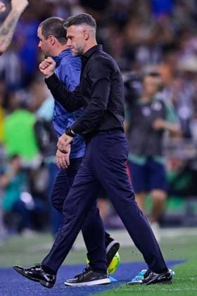RECORD DATE NOT STATED Liga BBVA MX Clausura 2025 Monterrey vs America Andre Soares Jardine head coach of America and Martin Demichelis head coach of Monterrey during the 16th round match between Monterrey and America as part of the Liga BBVA MX, Torneo Clausura 2025 at BBVA Bancomer Stadium, on April 16, 2025 in Monterrey, Nuevo Leon, Mexico. MONTERREY NUEVO LEON MEXICO  Copyright: xJorgexMartinezx 20250416221156_LMX_C25_MTY_AME_DEMICHELIS312