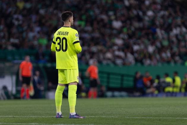 September 17, 2024, Lisbon, Lisbon, Portugal: Lille goalkeeper from France LUCAS CHEVALIER (30) in action during the game for the Group stage of the UEFA Champions League between Sporting and Lille at Estadio Jose de Alvalade Lisbon Portugal - ZUMAs359 20240917_zsp_s359_132 Copyright: xAlexandrexdexSousax