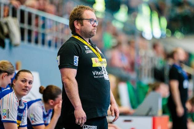 Steffen Birkner HSG Blomberg Lippe, Coach GER, HSG Blomberg Lippe vs VfL Oldenburg, Handball, 1 Bundesliga Women, Play Offs, Quarterfinals, Match 1, Season 2024 2025, 19 04 2025 GER, HSG Blomberg Lippe vs VfL Oldenburg, Handball, 1 Bundesliga Women, Play Offs, Quarterfinals, Match 1, Season 2024 2025, 19 04 2025 Blomberg Copyright: xEibner-Pressefoto JanxRollingerx EP_JSK