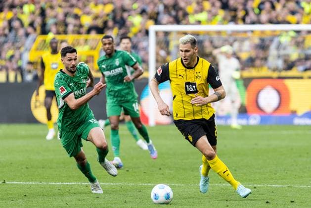 1 Bundesliga Borussia Dortmund Borussia Mönchengladbach 20 04 2025 Tim Kleindienst Borussia Mönchengladbach, 11 , Niklas Süle Borussia Dortmund, 25 1 Bundesliga Borussia Dortmund Borussia Mönchengladbach Signal Iduna Park, Dortmund 20 04 2025 DFL regulations prohibit any use of photographs as image sequences and or quasi video Copyright: xBEAUTIFULxSPORTS Buriakovx