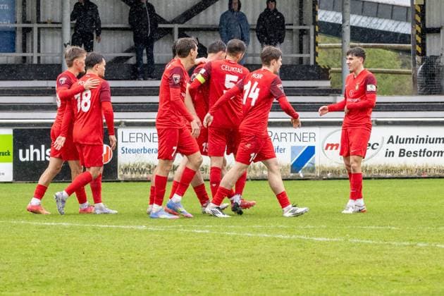 Freude freuen Jubel Jubel, Torjubel, jubelt über das Tor, celebrate the goal, celebration SG Sonnenhof Grossaspach GER, GER, FC 08 Villingen U21 2 vs SG Sonnenhof Grossaspach, Fußball Oberliga, 28 Spieltag, Saison 2024 2025, 20 04 25 GER, GER, FC 08 Villingen U21 2 vs SG Sonnenhof Grossaspach, Fußball Oberliga , 28 Spieltag, Saison 2024 2025, 20 04 25 Villingen Copyright: xEibner-Pressefoto KirstenxThiemannx