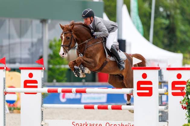 HAGEN a T W Horses and Dreams meets Netherlands 2025, HAGEN a T W Horses and Dreams meets Netherlands 2025 BEERBAUM Ludger GER , Chageorge CSI3 Â- Int Einlaufspringen Â- 2 Phasen Int Opening competition in 2 phases 1,40m Preis der Sparkasse Osnabrück Hagen a T W , Hof Kasselmann April 24, 2025