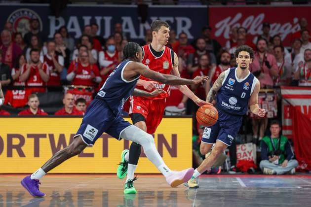 Vladimir Lucic FC Bayern Basketball, 11 with Ty Brewer Syntainics MBC, 15 and Michael Devoe Syntainics MBC, 00 , GER, FC Bayern Muenchen vs SYNTAINICS MBC, Basketball, easycredit Basketball Bundesliga, BBL, Matchday 30, Season 2024 2025, 27 04 2025, GER, FC Bayern Muenchen vs SYNTAINICS MBC, Basketball, easycredit Basketball Bundesliga, BBL, Matchday 30, Season 2024 2025, 27 04 2025 Muenchen Copyright: xEibner-Pressefoto JennixMaulx EP_JML