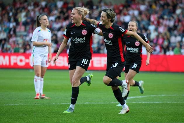 Cologne, Germany 27 April 2025 1 BL Women 2024 2025 1 FC Köln vs Eintracht Frankfurt In the picture from left goal scorer Laura Freigang Eintracht Frankfurt scores the goal for 3 0 for Eintracht Frankfurt and cheers with Sara Doorsoun Eintracht Frankfurt DFB regulations prohibit any use of photographs as image sequences and or quasi video Rhein Energie Stadion Nordrhein Westfalen Copyright: xFotostandx xFantinix