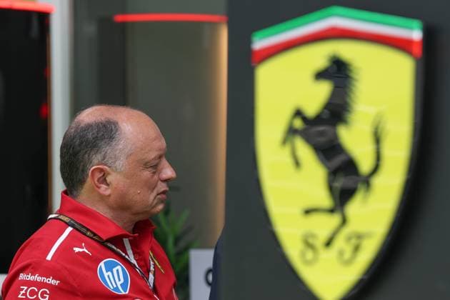 Frédéric Vasseur FRA Scuderia Ferrari Team Principal Photo by Philippe Nanchino Eurasia Sport Images Miami Miami International Autodrome Florida United States of America Copyright: x x2025xEurasiaxSportxImagesx jp-en-EuSpIm-MPS_PPN_GPF1_Miami_01Apr2025_US037