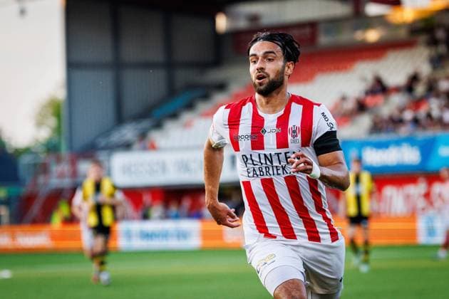 OSS, 02-05-2025, Frans Heesen Stadion, Season 2024-2025 Dutch Keuken Kampioen Divisie football TOP OSS midfielder Mitchell van Rooijen during the match TOP Oss - Vitesse TOP Oss - Vitesse  x29036585x Copyright: