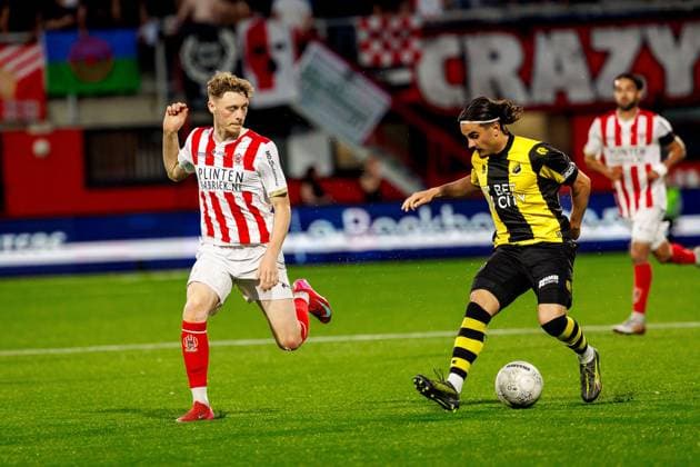 OSS, 02-05-2025, Frans Heesen Stadion, Season 2024-2025 Dutch Keuken Kampioen Divisie football TOP OSS midfielder Arthur Allemeersch, Vitesse midfielder Irakli Yegoian during the match TOP Oss - Vitesse TOP Oss - Vitesse  x29036624x Copyright: