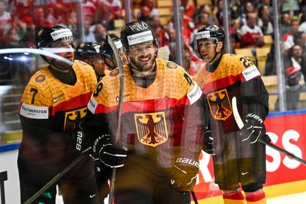 ODENSE, DENMARK MAY 10 Lukas Kalble of Germany L celebrate his goal during the 2025 Ice Hockey World Championship match between Germany and Hungary at Jyske Bank Arena on May 10, 2025 in Odense, Denmark Odense Jyske Bank Arena Denmark Copyright: xJustPictures.ch AndreaxBrancax jp-en-EuSpIm-AB_10052025_AAB_0952