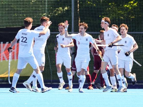 BAU 10 05 2025, Germany, Ludwigsburg, Hockey 2 Bundesliga, HTC Stuttgarter Kickers vs HC Ludwigsburg, HTC celebrating after the 1 1 goal, scorer Florian Bauer HTC