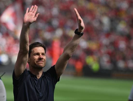 11 05 2025, xophax, Soccer 1 Bundesliga, Bayer 04 Leverkusen Borussia Dortmund v l Coach Xabi Alonso is celebrated and bid farewell DFL DFB REGULATIONS PROHIBIT ANY USE OF PHOTOGRAPHS as IMAGE SEQUENCES and or QUASI VIDEO Leverkusen