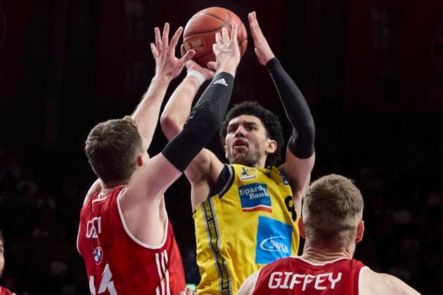German Basketball Bundesliga BBL , FC Bayern Munich Basketball vs MHP RIESEN Ludwigsburg, Munich FC Bayern Basketball, Ludwigsburg MHP RIESEN, 2025 05 11 in Munich BMW Park MALDONADO Hunter MHP RIESEN Ludwigsburg LUD08 Shooting Guard , OBST Andreas FC Bayern Basketball FCBB13 Shooting Guard sportworld Munich BMW Park Bayern Germany
