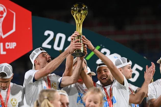 Finale ceskeho fotbaloveho poharu MOL Cupu: SK Sigma Olomouc - AC Sparta Praha, 14. kvetna 2025, Olomouc. Hraci Olomouce se raduji s poharem. (CTKxPhoto LudekxPerina) CTKPhotoP2025051409451  CTKPhotoP2025051409451