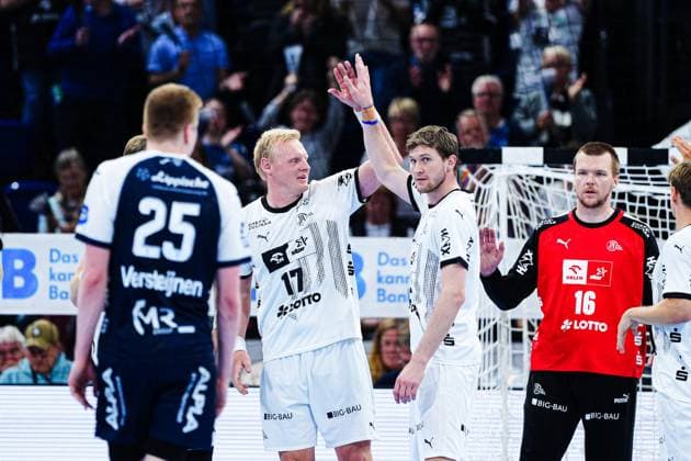 THW Kiel jubilant after victory end of match GER, THW Kiel vs TBV Lemgo Lippe, Handball, Bundesliga, Matchday, 29, Season 2024 2025, 15 05 2025 GER, THW Kiel vs TBV Lemgo Lippe, Handball, Bundesliga, Matchday, 29, Season 2024 2025, 15 05 2025 Kiel Copyright: xEibner-Pressefoto MarcelxvonxFehrnx EP_MFN