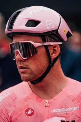 2025 Giro d Italia Stage 7 Picture by Zac Williams SWpix.com - 16 05 2025 - Cycling - 2025 Giro d Italia Stage 7, Castel di Sangro to Tagliacozzo, Italy - Mads Pedersen, Lidl Trek. Copyright: x xSWpix.comx(t axPhotographyxHubxLtd)xZacxWilliams SWpix.comx SWP-2645