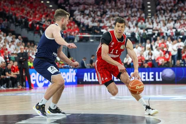 Vladimir Lucic FC Bayern Basketball, 11 with ball with Spencer Reaves Syntainics MBC, 31 , GER, FC Bayern Basketball vs SYNTAINICS MBC, Basketball, easycredit Basketball Bundesliga, BBL, Playoffs, Quarterfinals, 2024 2025 season, 17 05 2025, GER, FC Bayern Basketball vs SYNTAINICS MBC, Basketball, easycredit Basketball Bundesliga, BBL, Playoffs, Quarterfinals, 2024 2025 season, 17 05 2025 Munich Copyright: xEibner-Pressefoto JennixMaulx EP_JML