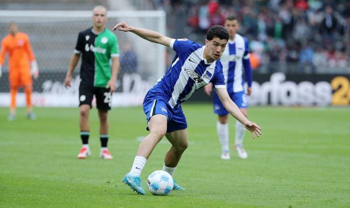 Ibrahim Maza on the ball Single image Crop action Sport Soccer Football DFL 2 Bundesliga Men 34 Matchday Season 2024 2025 18 05 2025 Hertha BSC Berlin vs Hannover 96 DFL regulations prohibit any use of photographs as image sequences and or quasi video