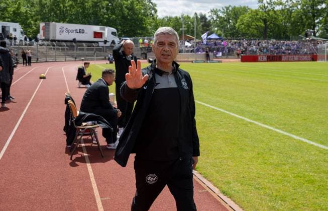 Soccer, Men, Season 2024 2025, COSY WASCH Berlin State Cup Final at Mommsenstadion, BSV Eintracht Mahlsdorf BFC Dynamo, Coach Karsten Heine Eintracht Mahlsdorf , 24 05 2025, Copyright: xMatthiasxKochx