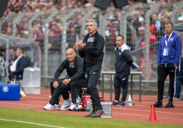 Soccer, Men, Season 2024 2025, COSY WASCH Berlin State Cup Final at Mommsenstadion, BSV Eintracht Mahlsdorf BFC Dynamo, f l Co Coach Torsten Boer Eintracht Mahlsdorf , Coach Karsten Heine Eintracht Mahlsdorf , 24 05 2025, Copyright: xMatthiasxKochx