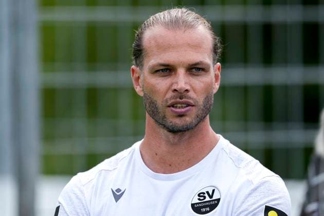 Dennis Diekmeier interim coach, coach, SVS , single picture, single photo, action, action, portrait, portrait, 24 05 2025, Eppingen Germany , football, bfv Rothaus Pokal, final, GU Türkspor SV Pforzheim SV Sandhausen, DFB DFL REGULATIONS PROHIBIT ANY USE OF PHOTOGRAPHS AS IMAGE SEQUENCES AND OR QUASI VIDEO xozx