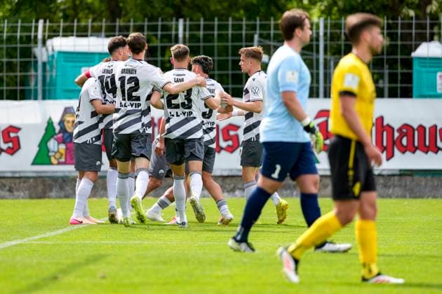 Players of SV Sandhausen SVS , cheer about the goal to 0 2, cheer, goal celebration, celebrate the goal, goal, celebration, cheers about the goal, rejoice, joy, rejoices, optimistic, positive, game scene, highlight, Action, Action, 24 05 2025, Eppingen Germany , Soccer, bfv Rothaus Pokal, Final, GU Türkspor SV Pforzheim SV Sandhausen, DFB DFL REGULATIONS PROHIBIT ANY USE OF PHOTOGRAPHS AS IMAGE SEQUENCES AND OR QUASI VIDEO xozx